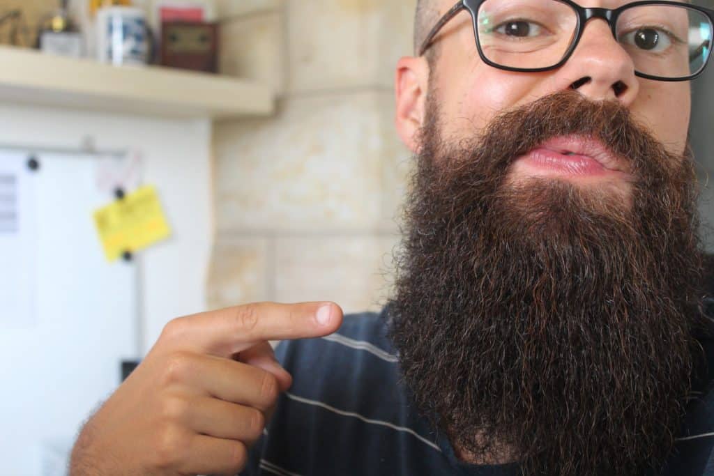 How to trim beard split ends